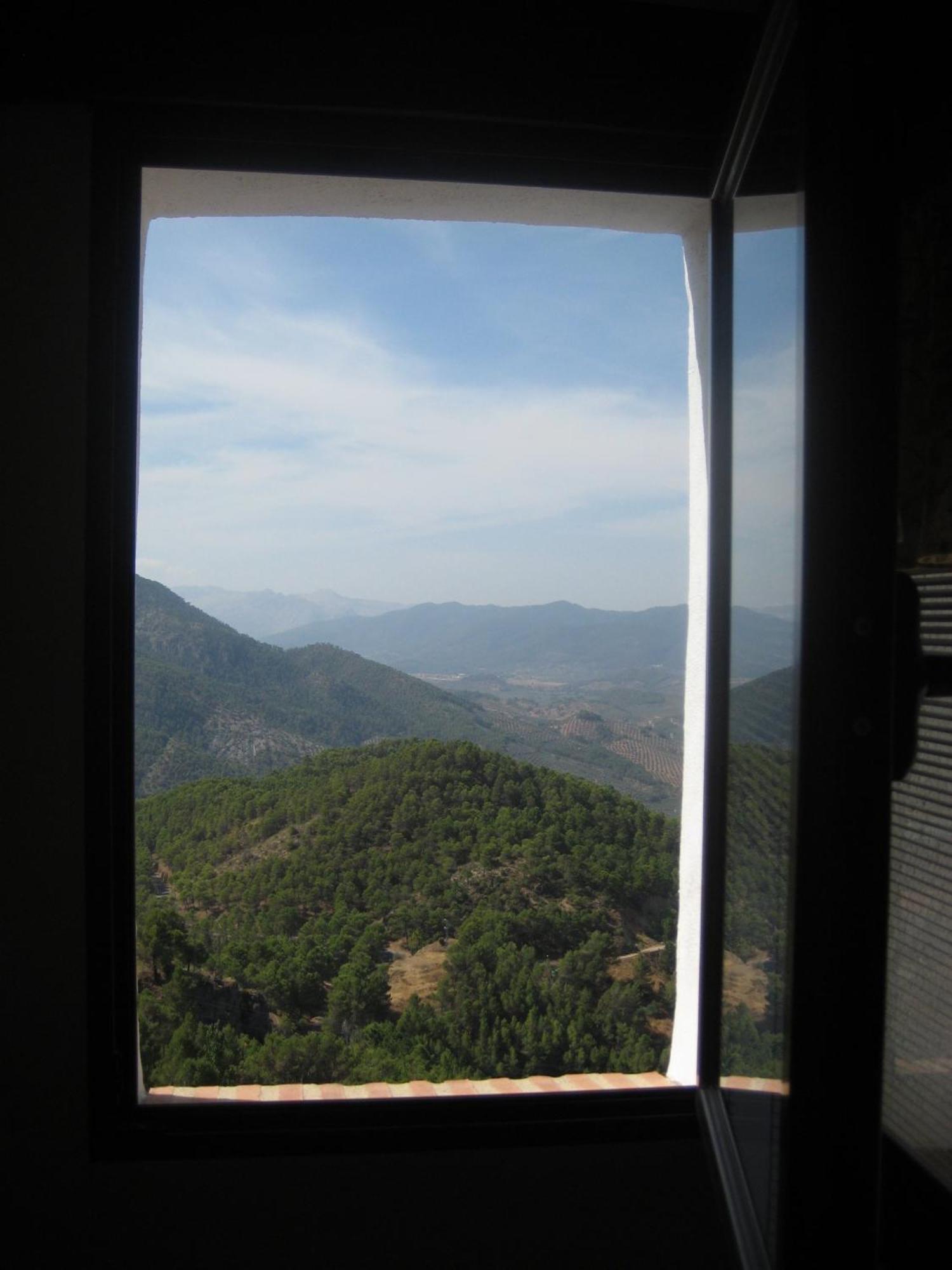 Alojamientos Messia De Leiva Segura de la Sierra Bagian luar foto